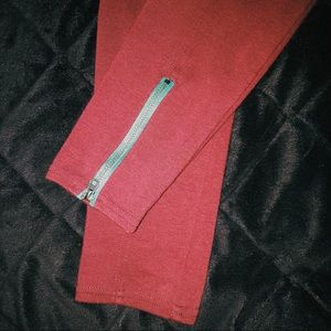 Gilly Hicks leggings